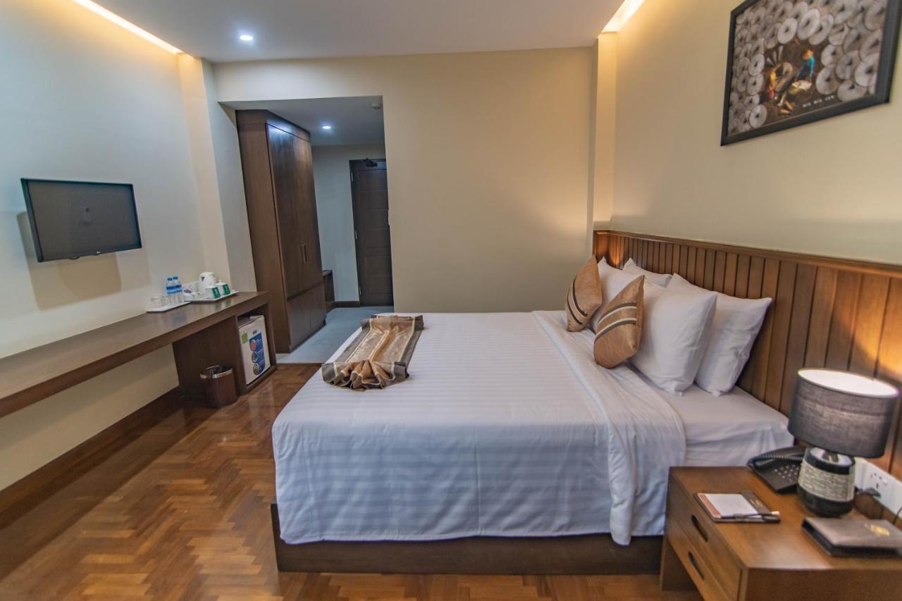 Hotel New Wave Мандалай Экстерьер фото